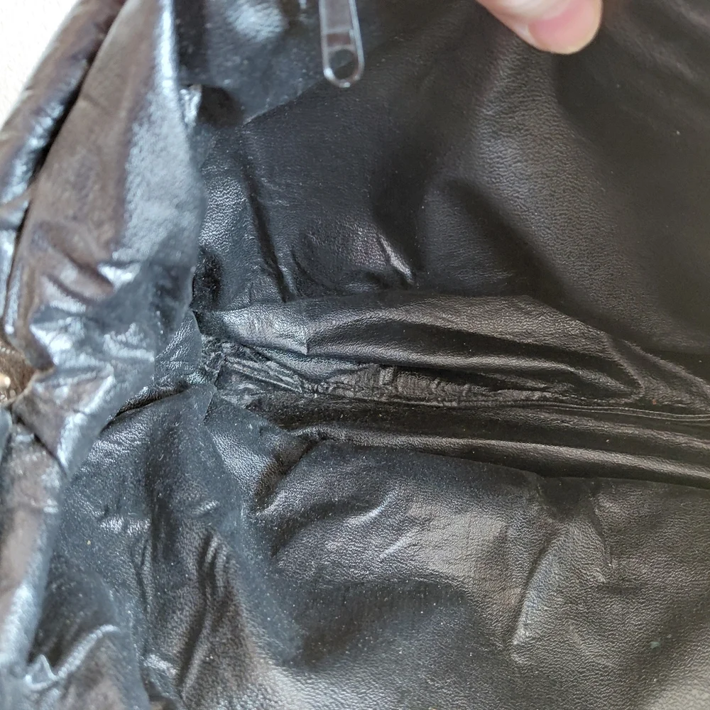 Vintage 1980s Park Avenue Int ? Black Gold Leather Fabrick Handbag Purse .